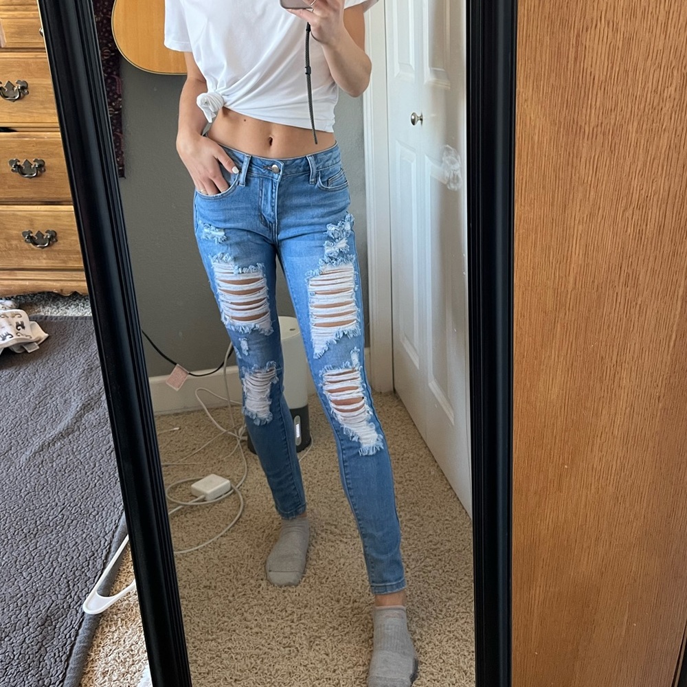 Fashion nova distressed skinny jeans